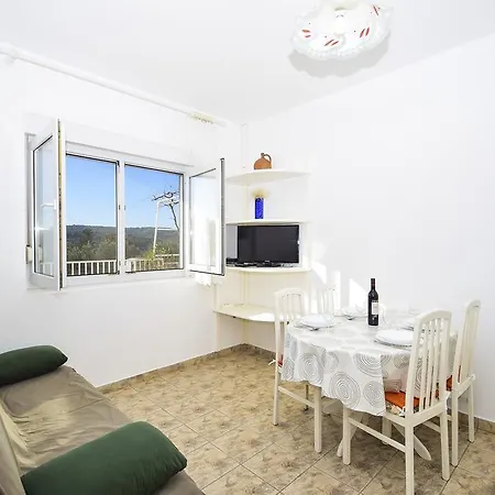 Crvelin 1202 Apartamento *